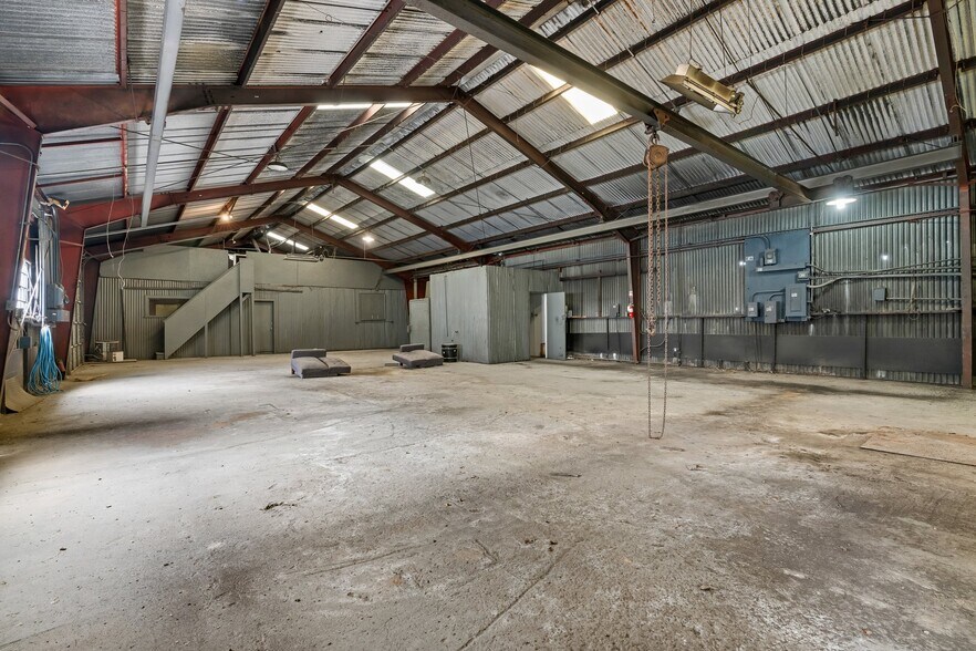 More Photos Of 3314 Carr St, Houston Manufacturing For Sale