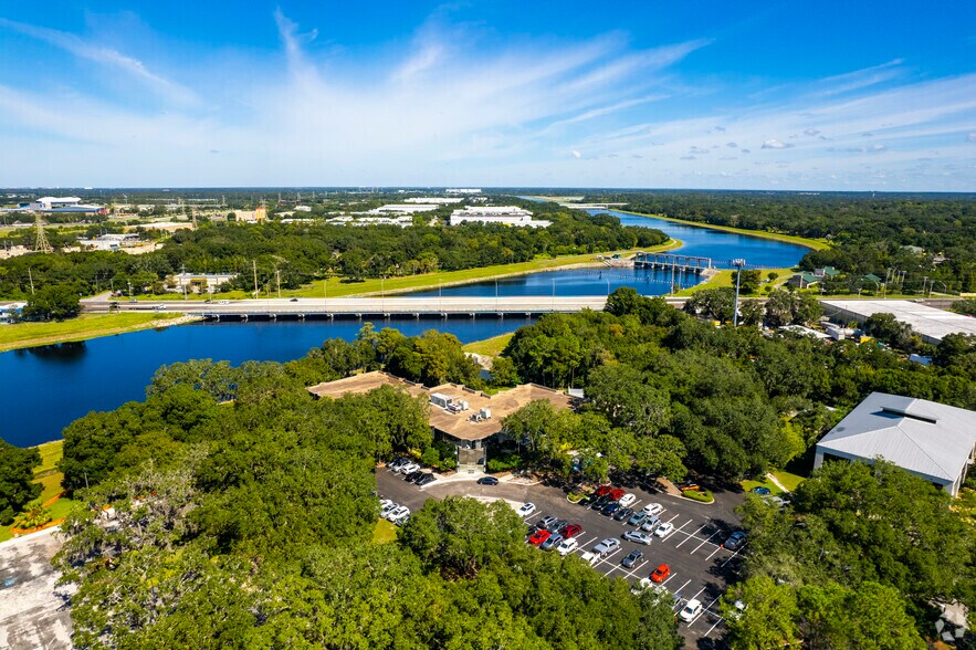 More Photos Of 3812 Coconut Palm Dr, Tampa Unknown For Lease