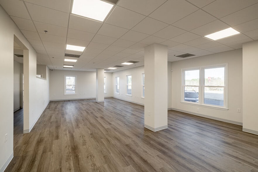 More Photos Of 125 Old Monroe Rd, Athens Office For Lease
