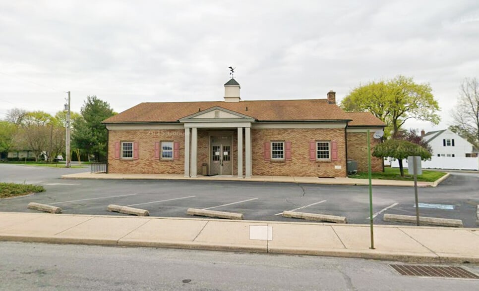 More Photos Of 100 W Main St, Terre Hill Bank For Sale