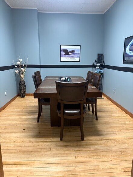 More Photos Of 814 Main St, Rochester Office Residential For Sale