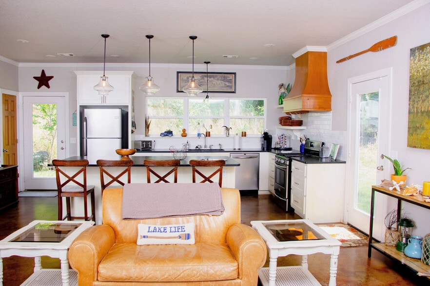 More Photos Of 19398 Highway 80, Hulbert Specialty For Sale