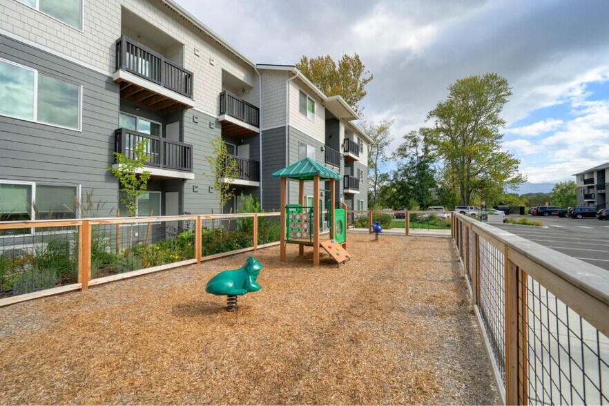 More Photos Of 200 E McCorquedale Rd, Burlington Apartments For Sale