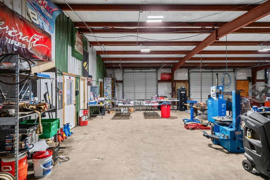 More Photos Of 679 Highway 365, Mayflower Office For Sale