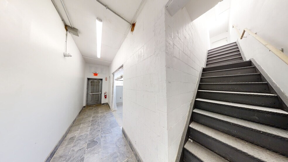 More Photos Of 14 Hedden Pl, East Orange Warehouse For Lease