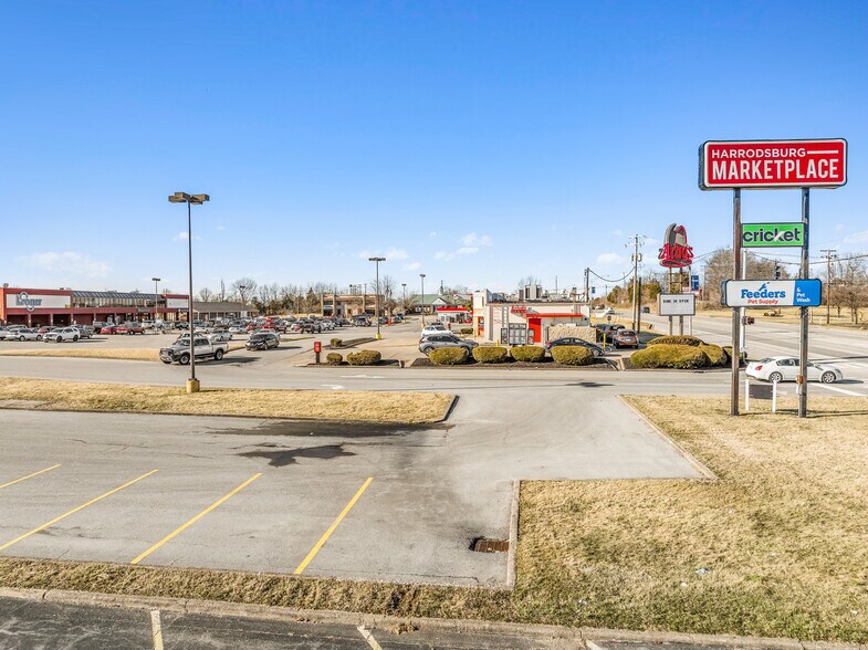 More Photos Of 844 S College St, Harrodsburg Unknown For Sale