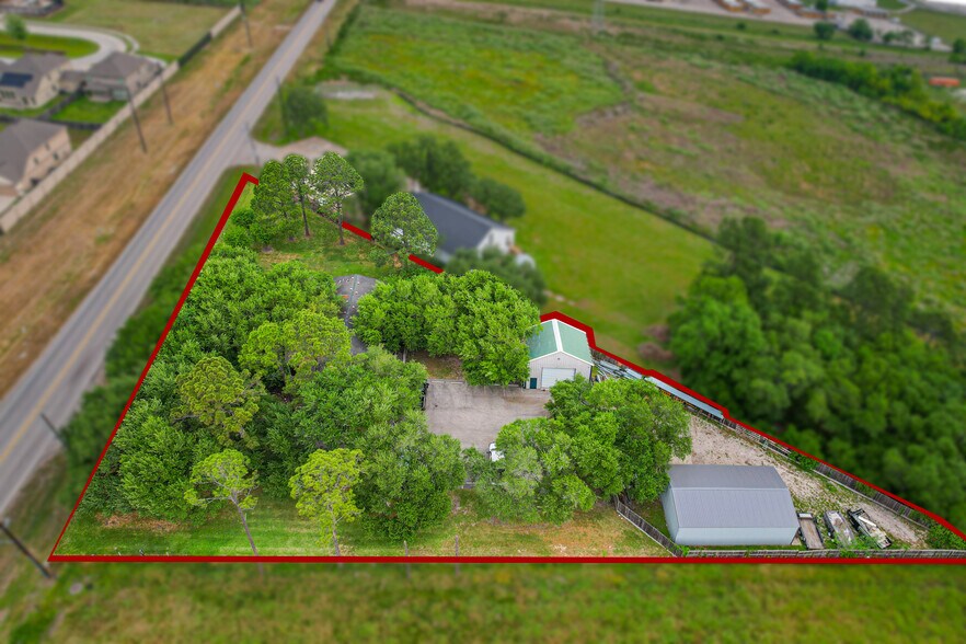 More Photos Of 9949 Clodine Rd, Richmond Office For Sale