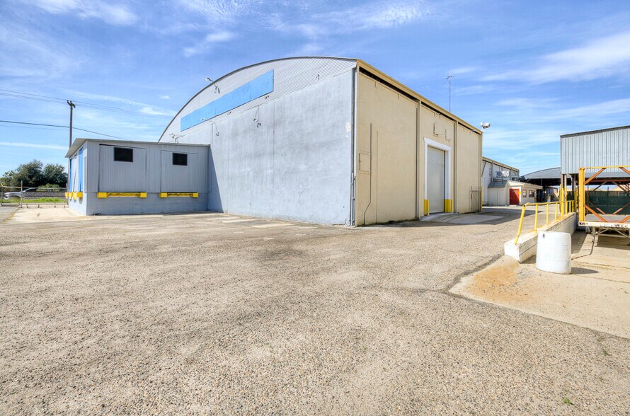 More Photos Of 39400 Clarkson Dr, Kingsburg Warehouse For Sale