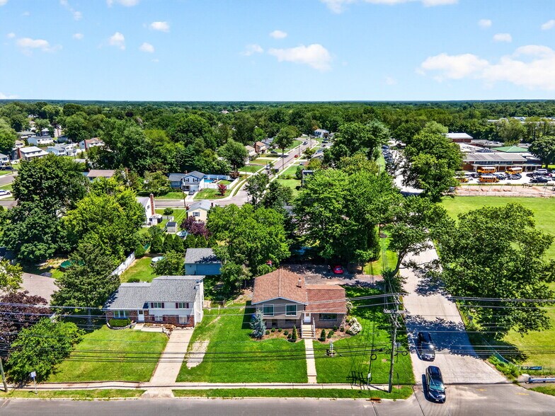 More Photos Of 79 S Maple Ave, Marlton Office For Sale