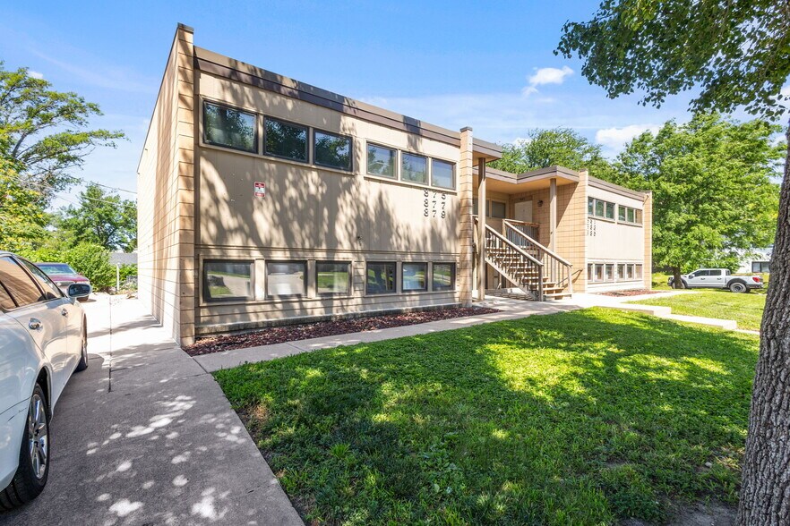 More Photos Of 875-885 25th St, Lincoln Apartments For Sale