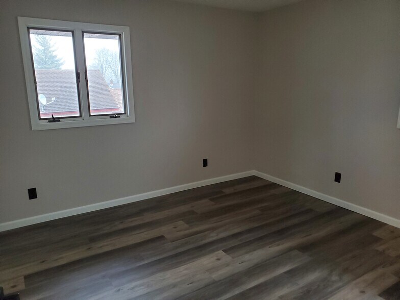 More Photos Of 519 W Superior St, Ottawa Apartments For Sale
