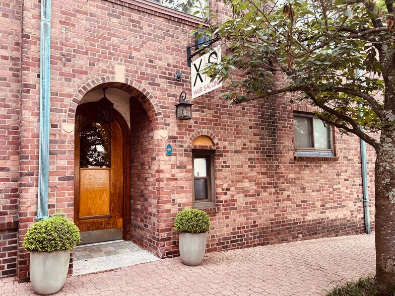 More Photos Of 5 W Putnam Ave, Greenwich Office For Lease