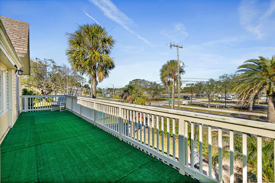 More Photos Of 444 S Beach St, Daytona Beach Hospitality For Sale