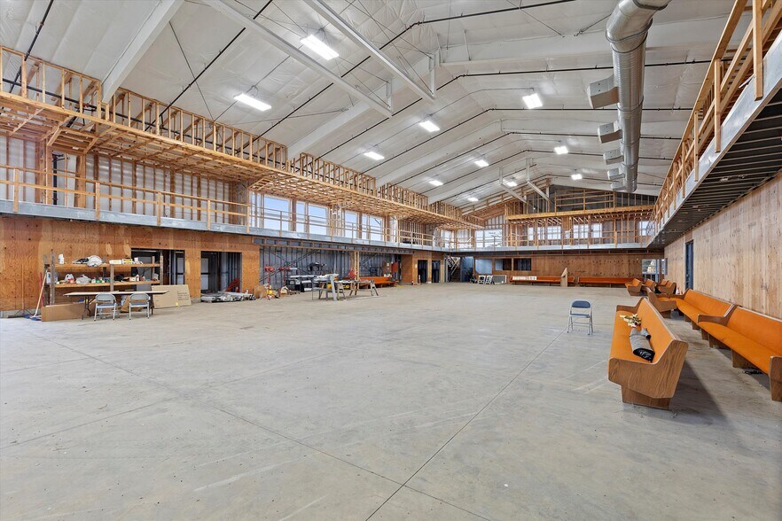 More Photos Of 1025 NW Grove st, Newport Industrial For Sale