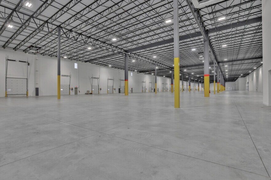 More Photos Of 3750 4th Ave E, Shakopee Industrial For Lease