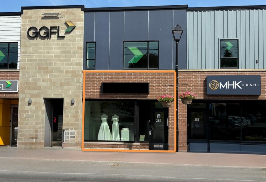 Primary Photo Of 277-315 Richmond Rd, Ottawa Storefront Retail Office For Lease