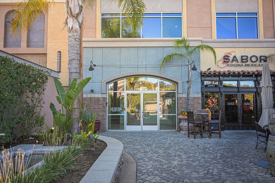 More Photos Of 23961 Newhall Ranch Rd, Valencia Unknown For Lease