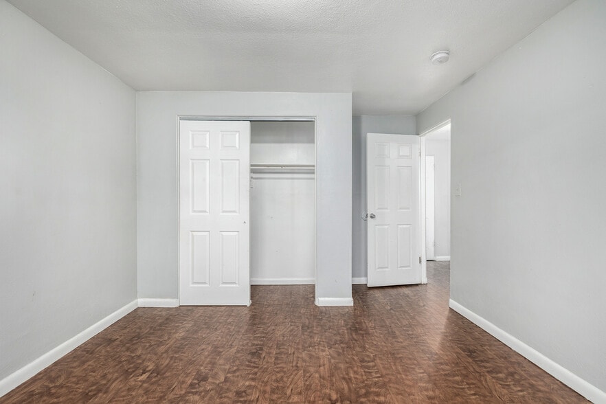 More Photos Of 1634 Boston St, Aurora Apartments For Sale