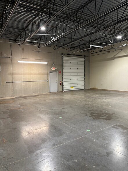 More Photos Of 1010 Taylor Station Rd, Gahanna Light Distribution For Lease