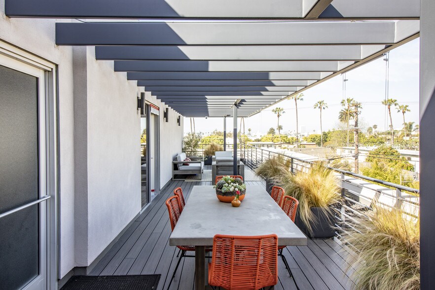 More Photos Of 1538 20th St, Santa Monica Loft Creative Space For Lease