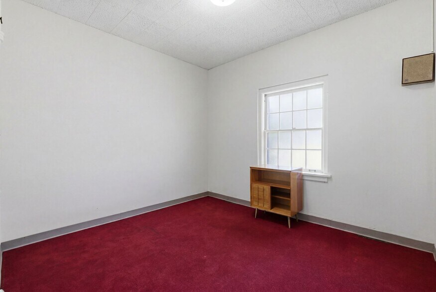 More Photos Of 405 S Westmore Ave, Lombard Religious Facility For Sale