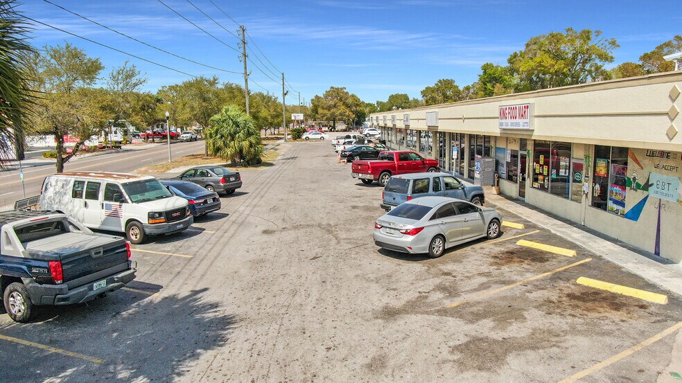 More Photos Of 1952 49th St S, Saint Petersburg Storefront For Sale
