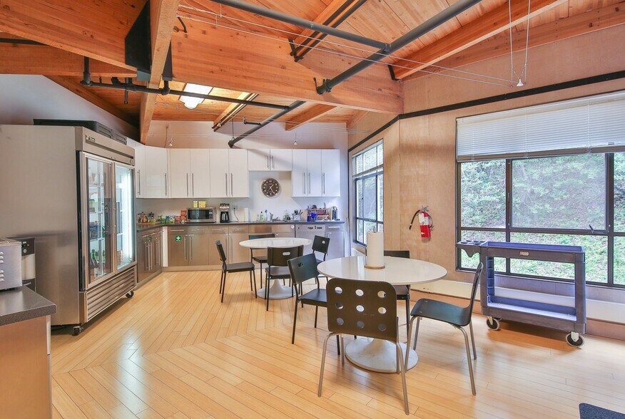 More Photos Of 101 Lucas Valley Rd, San Rafael Loft Creative Space For Lease