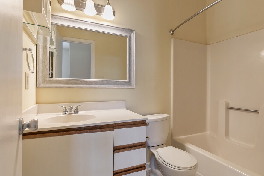 More Photos Of 1 & 3 South Vine Street, Richmond Apartments For Sale