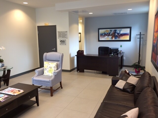More Photos Of 4070-4090 Laguna St, Coral Gables Medical For Sale