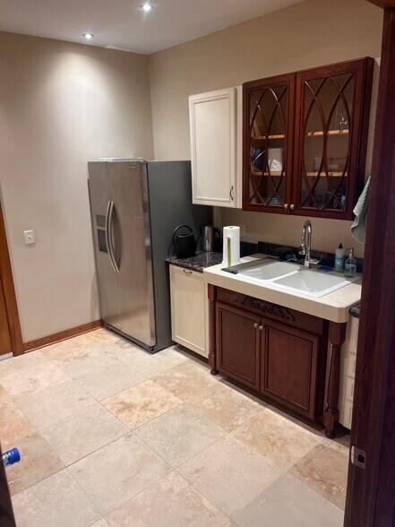 More Photos Of 6500 University Ave, Windsor Heights Apartments For Lease