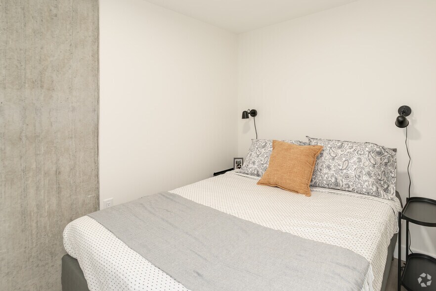 More Photos Of 825 Fort St, Victoria Apartments For Lease