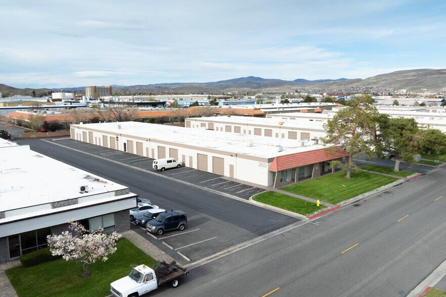 More Photos Of 360 Freeport Blvd, Sparks Warehouse For Lease
