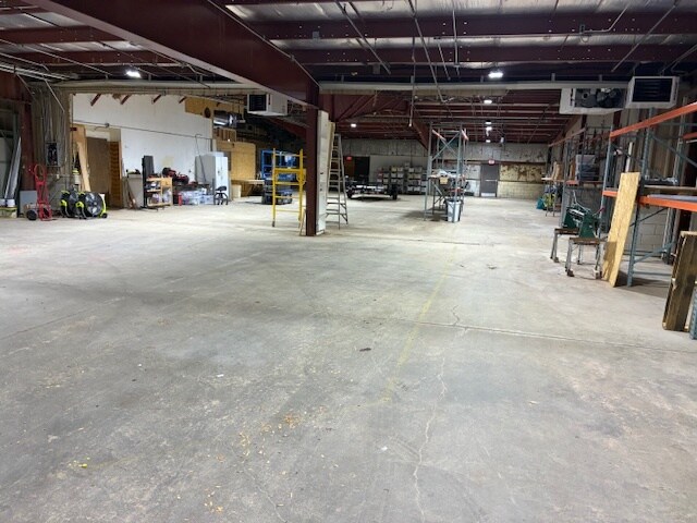 More Photos Of 16555 W Cleveland Ave, New Berlin Manufacturing For Lease