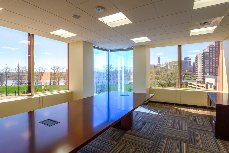 More Photos Of 111 Founders Plz, East Hartford Office For Lease