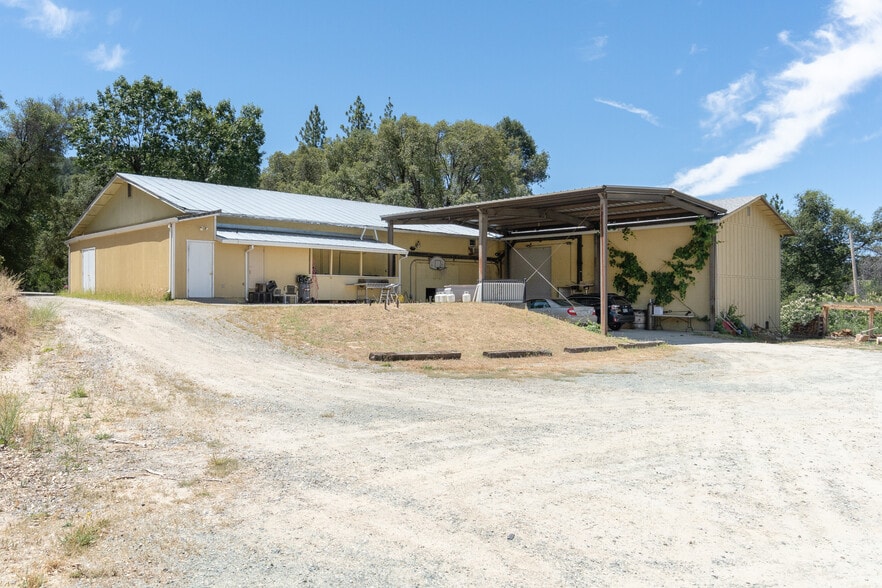 More Photos Of 8221 Stoney Creek Rd, Fair Play Winery Vineyard For Sale