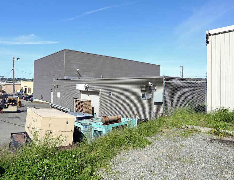 More Photos Of 4237 24th Ave W, Seattle Manufacturing For Lease