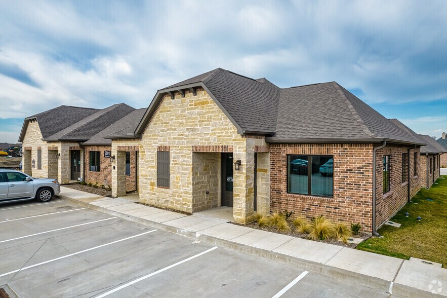More Photos Of 2601 Little Elm Pky, Little Elm Medical For Sale