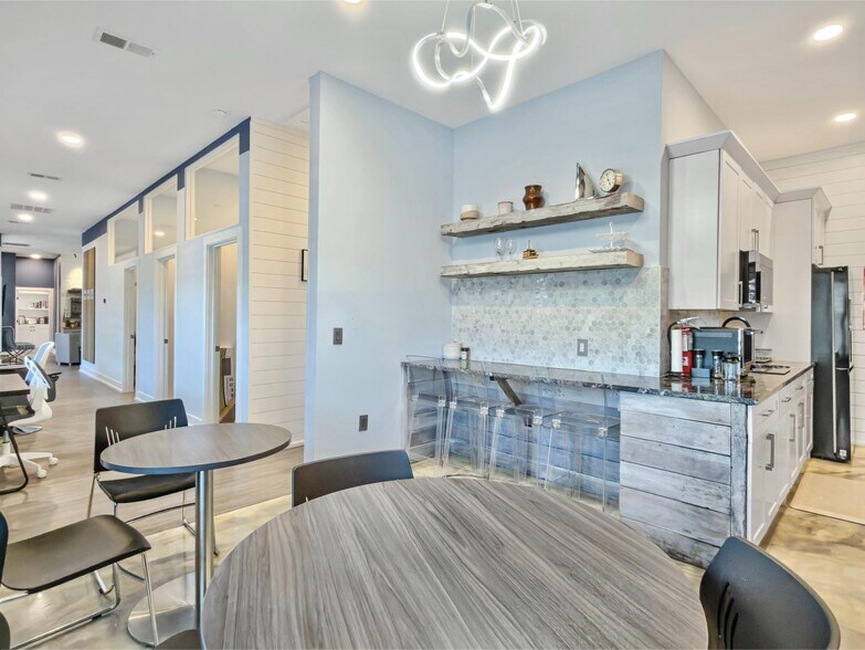 More Photos Of 668 Marina Dr, Charleston Medical For Lease