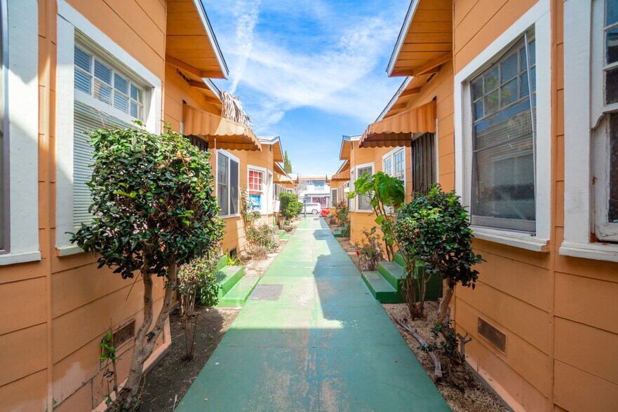 More Photos Of 426-430 E 17th St, Long Beach Apartments For Sale