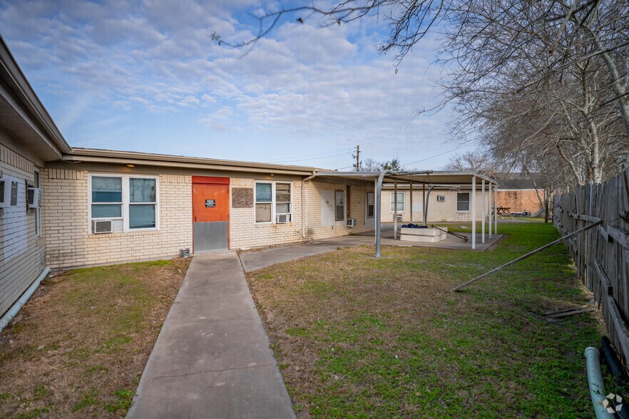 More Photos Of 3031 McArdle Rd, Corpus Christi Apartments For Sale