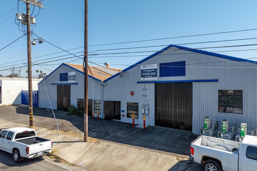 More Photos Of 8426-8428 San Fernando Rd, Sun Valley Warehouse For Lease