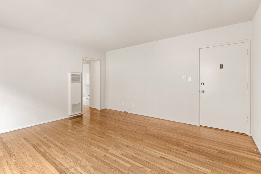 More Photos Of 123-129 N Jackson St, Glendale Apartments For Sale