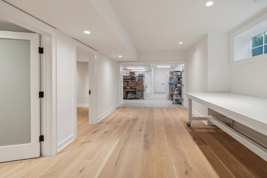 More Photos Of 103 Annapolis St, Annapolis Storefront Retail Office For Sale