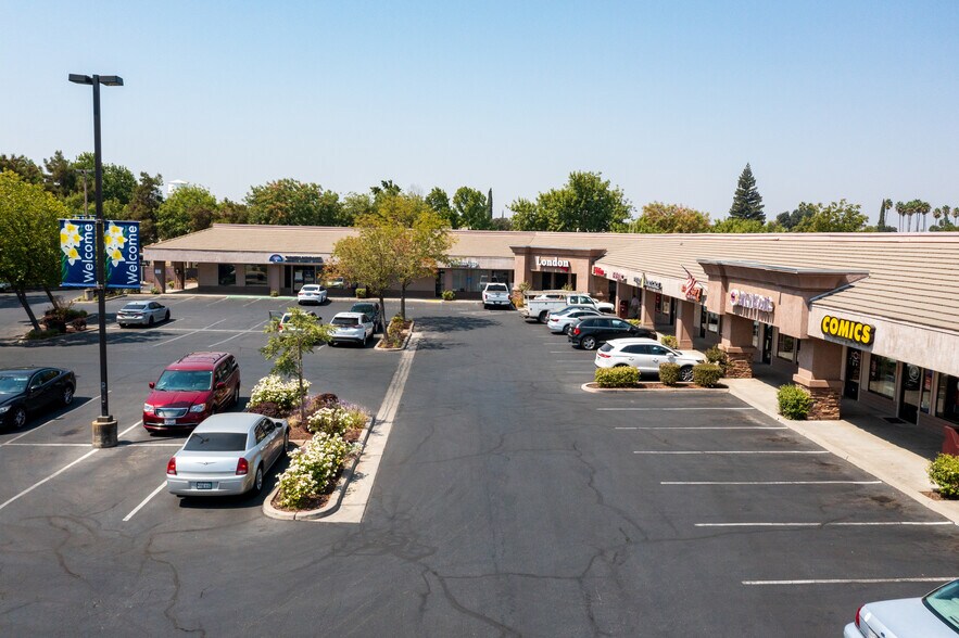 More Photos Of 35 W Alexander Ave, Merced General Retail For Sale