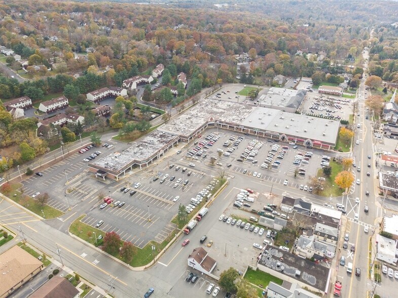 More Photos Of 390 Ramapo Valley Rd, Oakland Freestanding For Lease