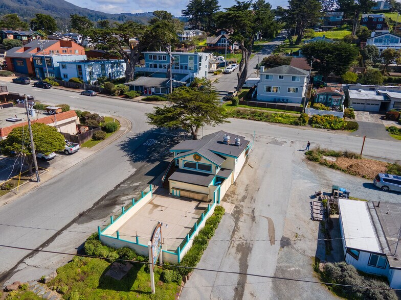 More Photos Of 8465 Cabrillo Hwy, Montara Restaurant For Sale