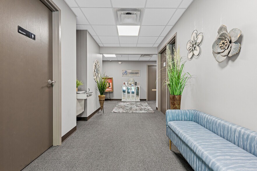 More Photos Of 18820 Bagley Rd, Middleburg Heights Office For Sale