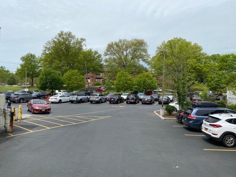 More Photos Of 733 White Plains Rd, Scarsdale Storefront Retail Office For Lease