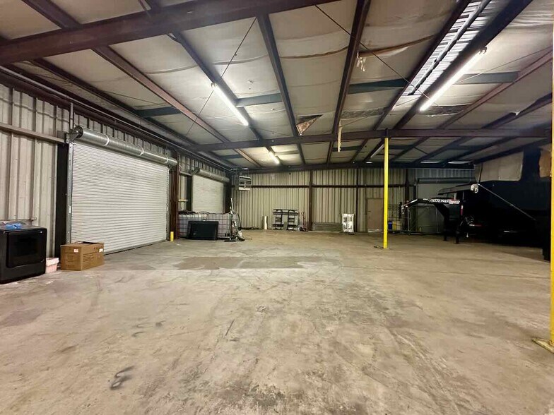 More Photos Of 7550 College St, Beaumont Industrial For Sale