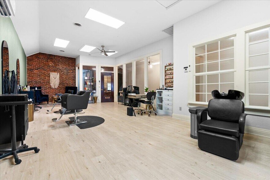 More Photos Of 107 W Main St, Grass Valley Storefront Retail Office For Sale